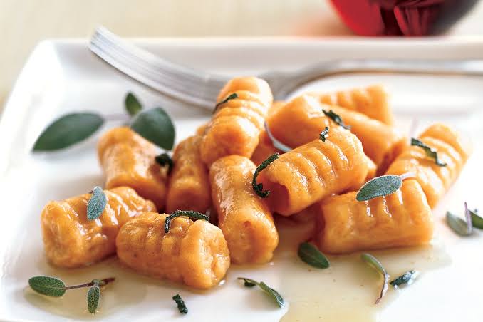You are currently viewing Receita de Nhoque de batata doce fit para manter a dieta até no final de semana!